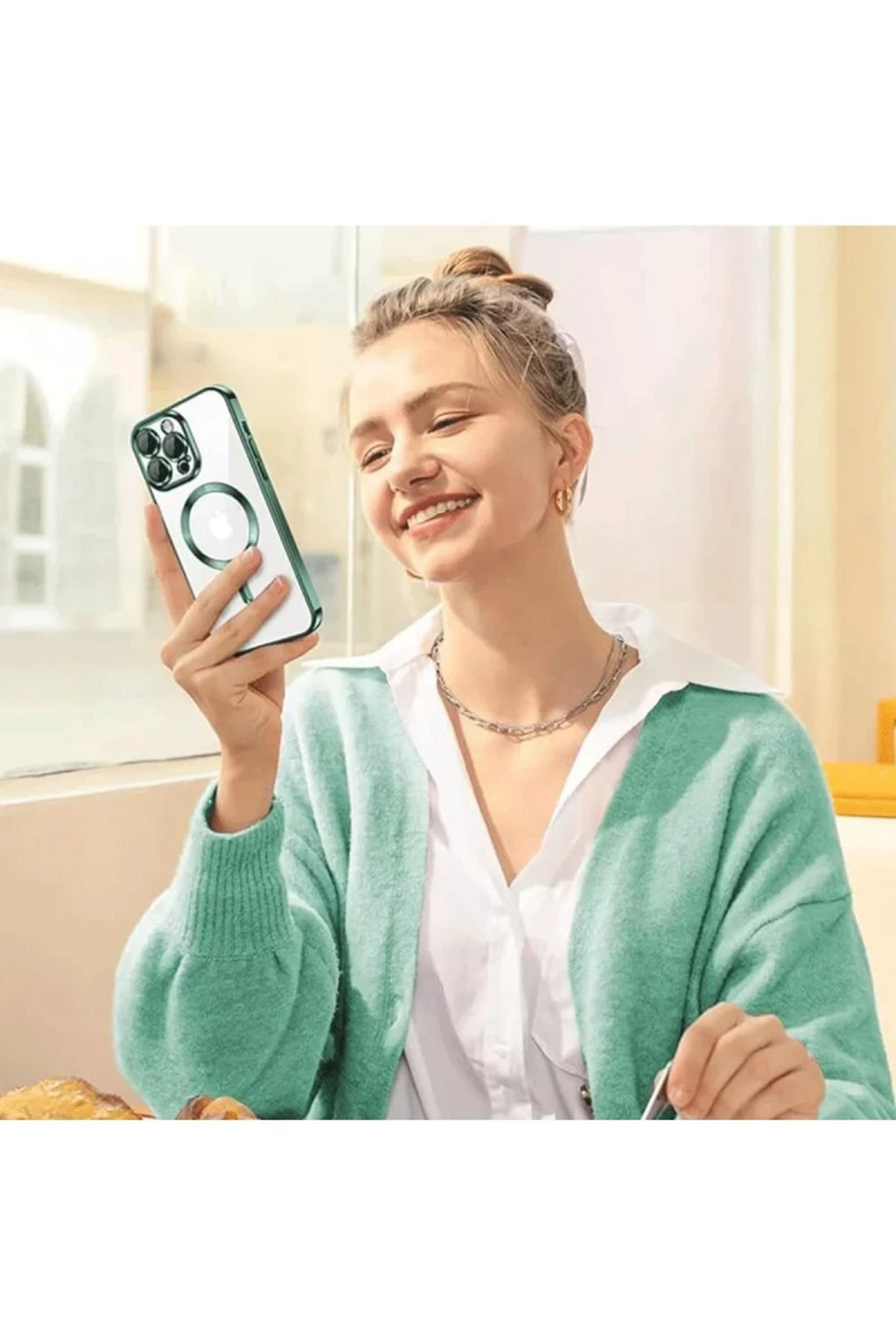 Apple iPhone 15 Pro Uyumlu Kılıf Kross Magneticsafe Kapak - Gümüş